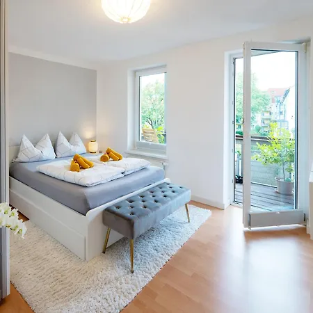 Schlosskoenig - Modernes & Zentrales Apartment Mit Balkon Und Arbeitsplatz Schwerin  Exterior foto
